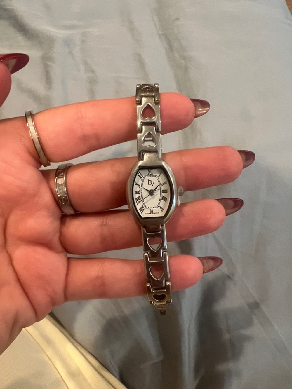Vintage DV women’s silver stainless steel watch Japan movt